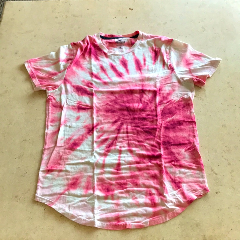 Holister Curved Hem Tee